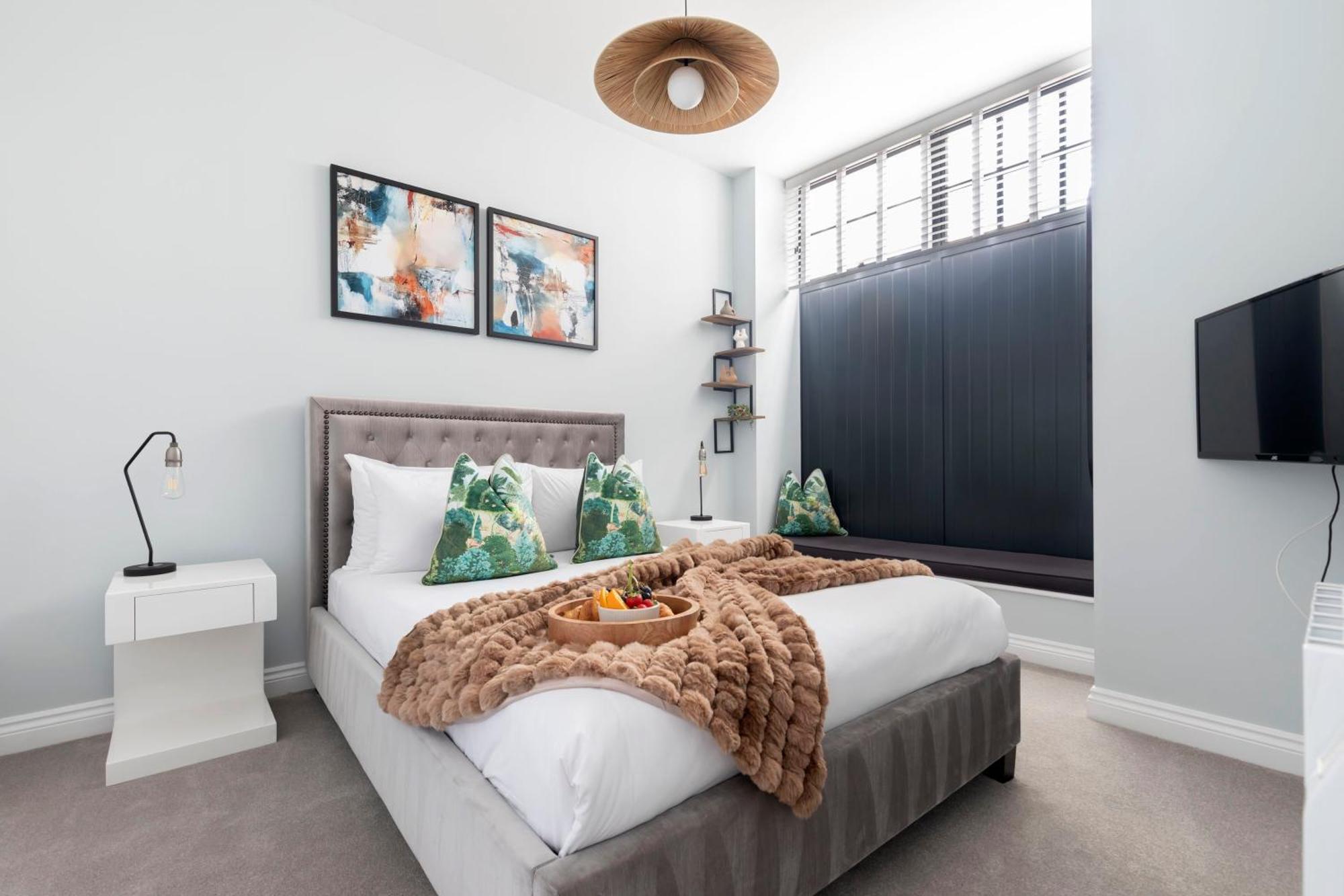 Elliot Oliver - Stylish 2 Bedroom Town Centre Apartment Cheltenham Exterior foto